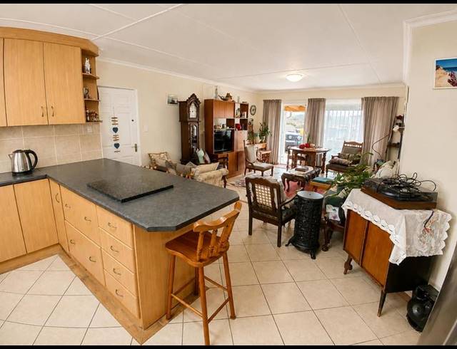 3 BEDROOM HOUSE FOR SALE IN FRAAIUITSIG